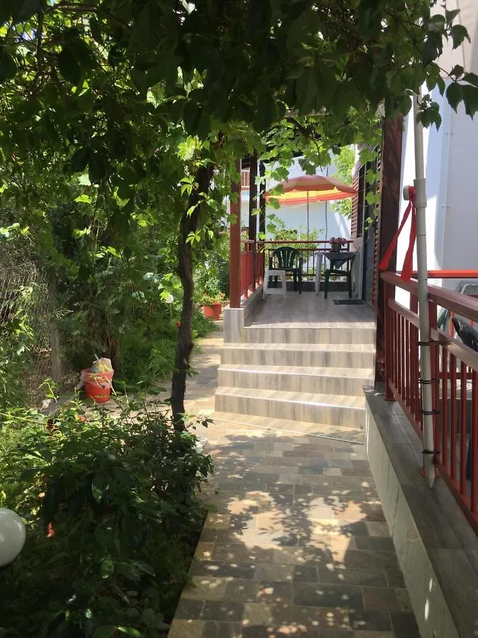 Rooms Katerina Τορώνη